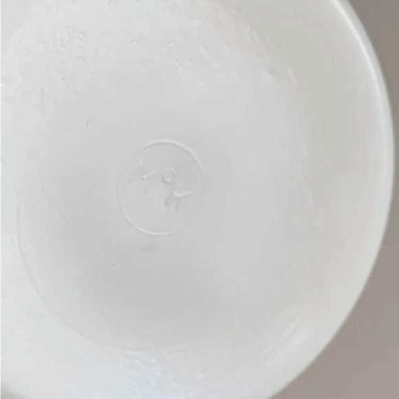 4 McKee Tom and Jerry White Milk Glass Christmas Holiday Coffee Cup Mug Vintage - Picture 6 of 8